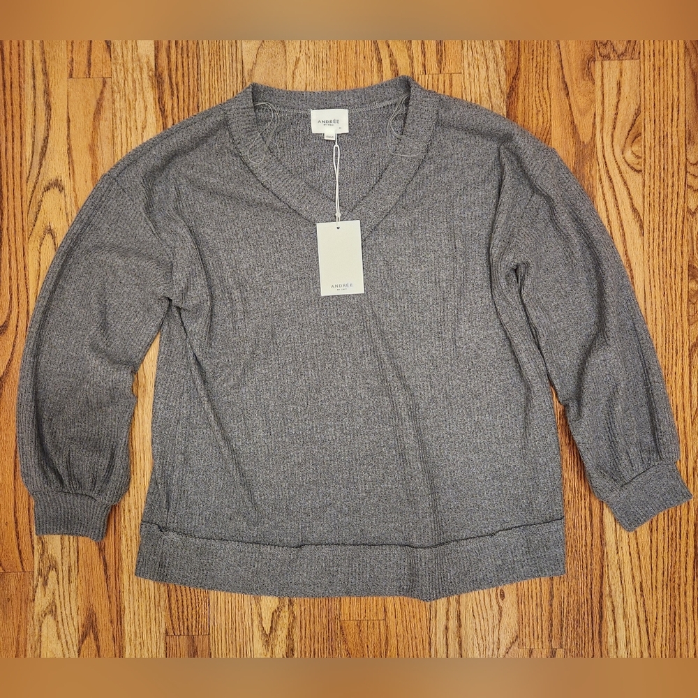 Andree By Unit Women's Size Medium Top, Long Sleeve, Gray Ribbed